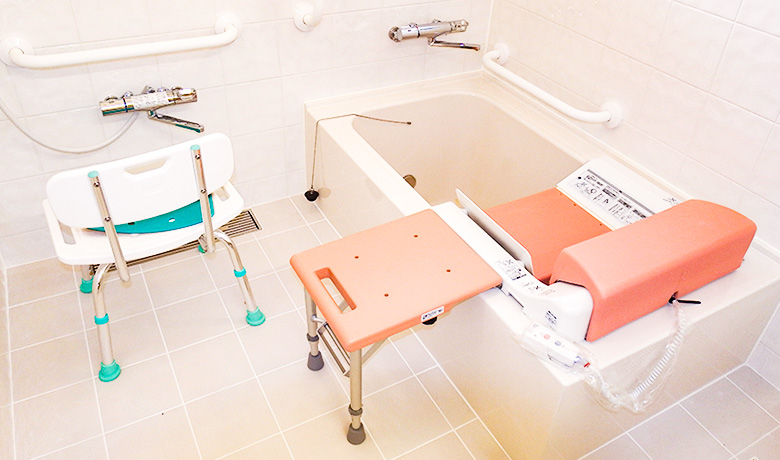 車椅子対応浴室